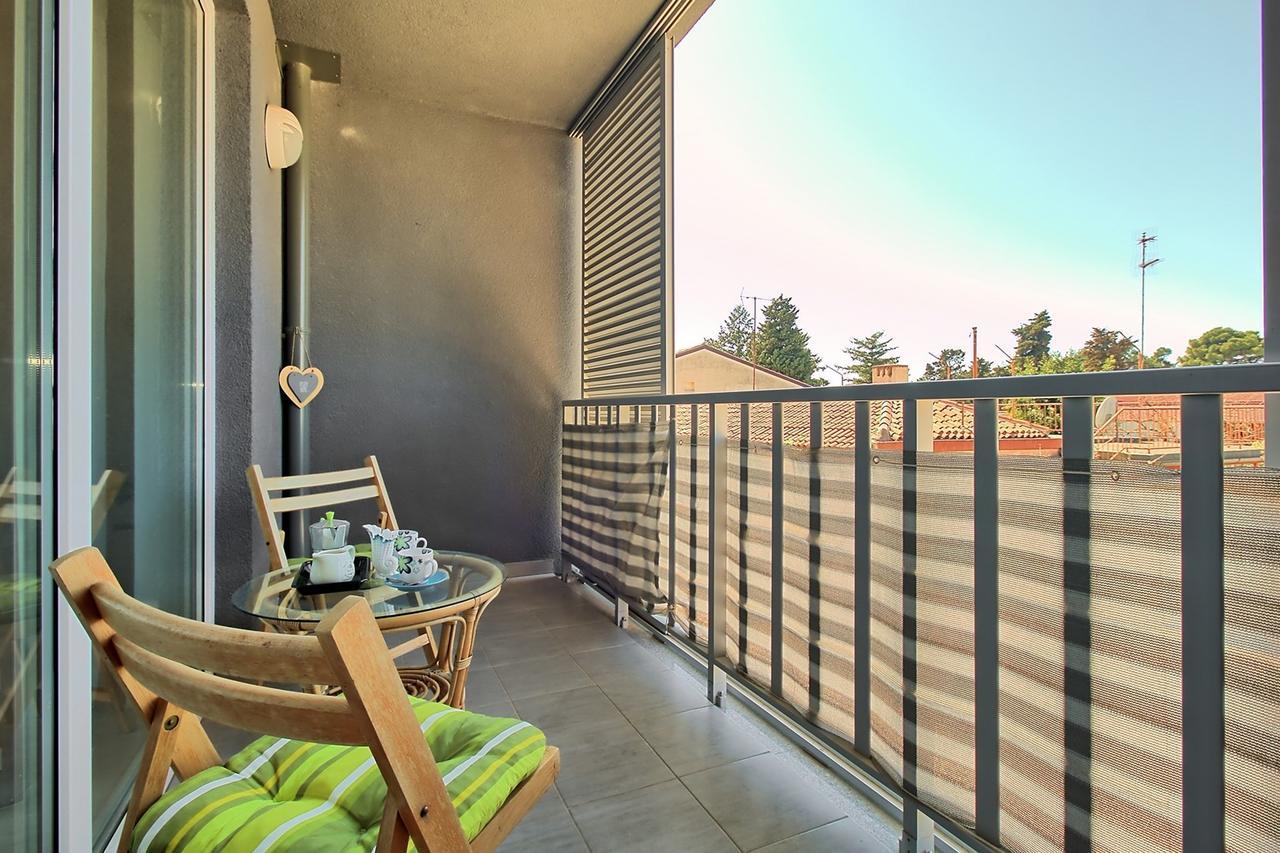 Summertime House With Apartment Umag Exterior foto